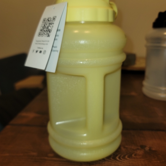 Yellow Hydrojug - Picture 3 of 3